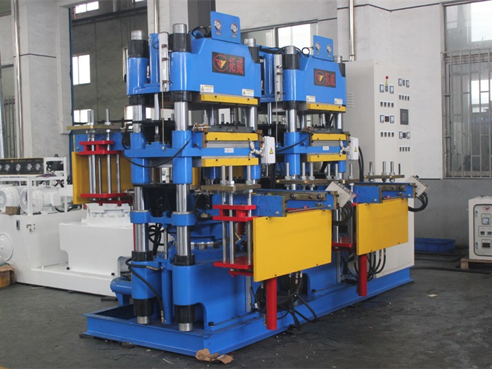 250T前后雙出模熱水袋專用機